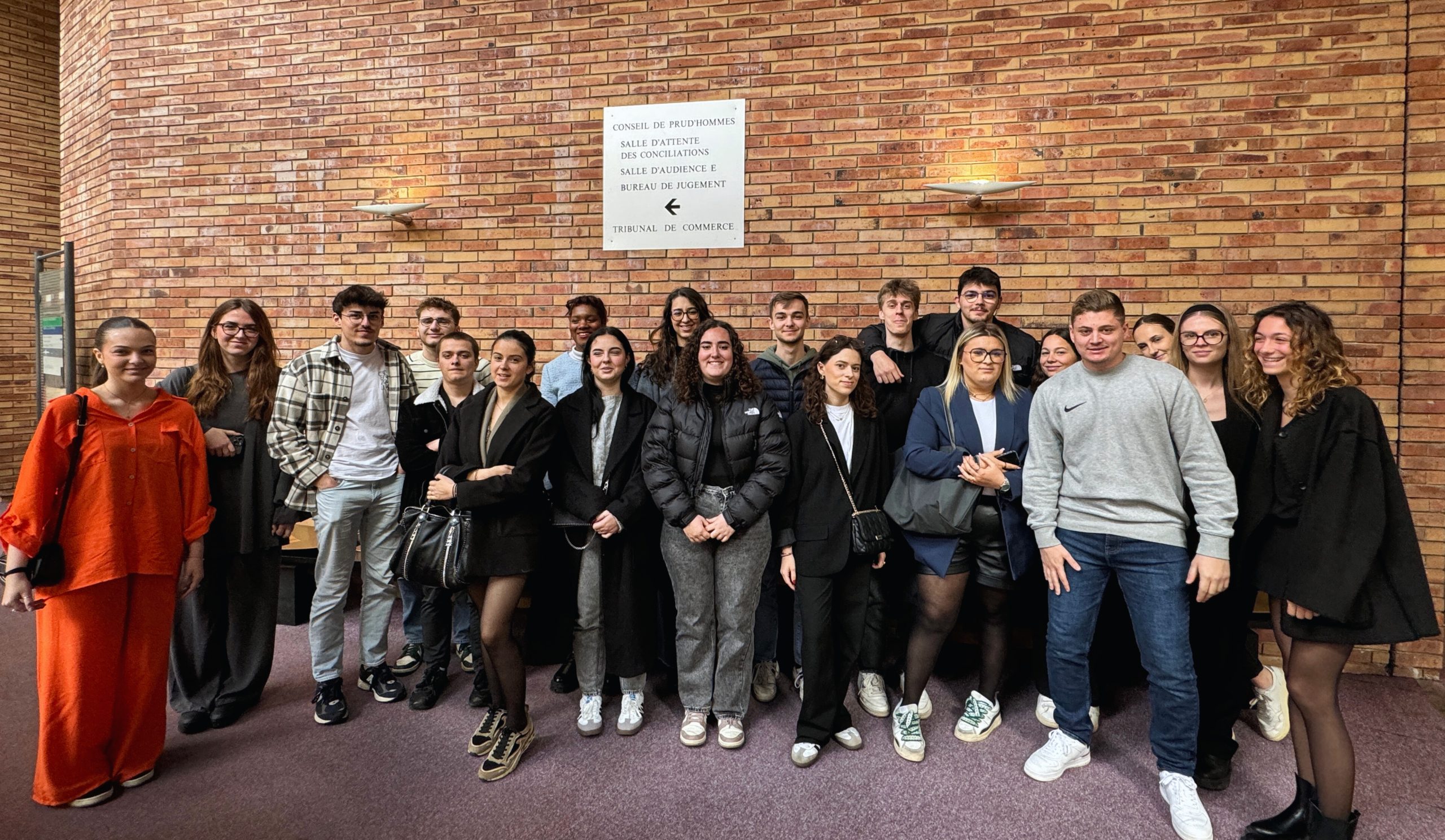 Les étudiants du Parcours Grande École de l'ECM Dijon en visite au tribunal des Prudhommes de Dijon