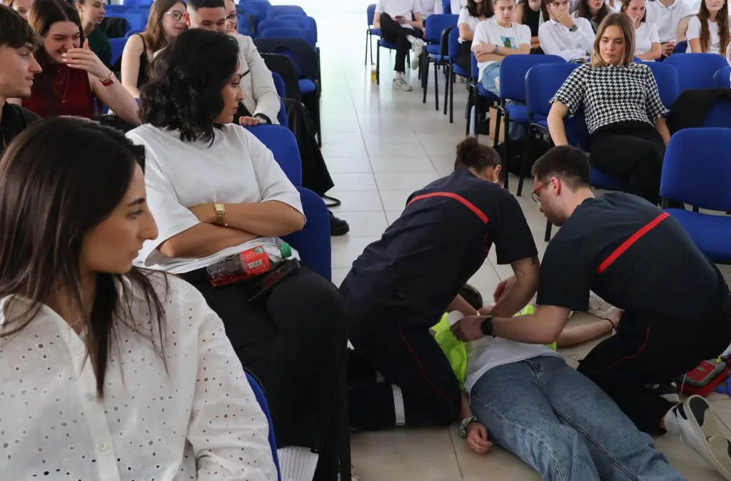 mini entreprise sos collegue